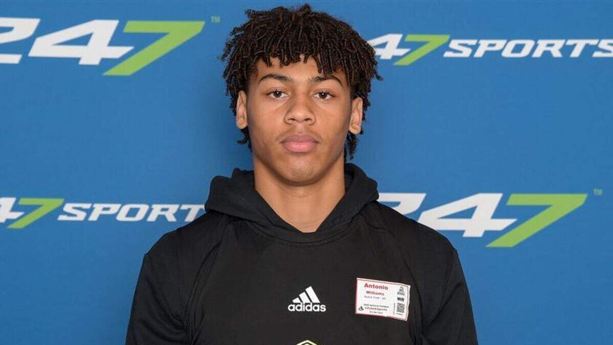 Dutch Fork receiver Antonio Williams