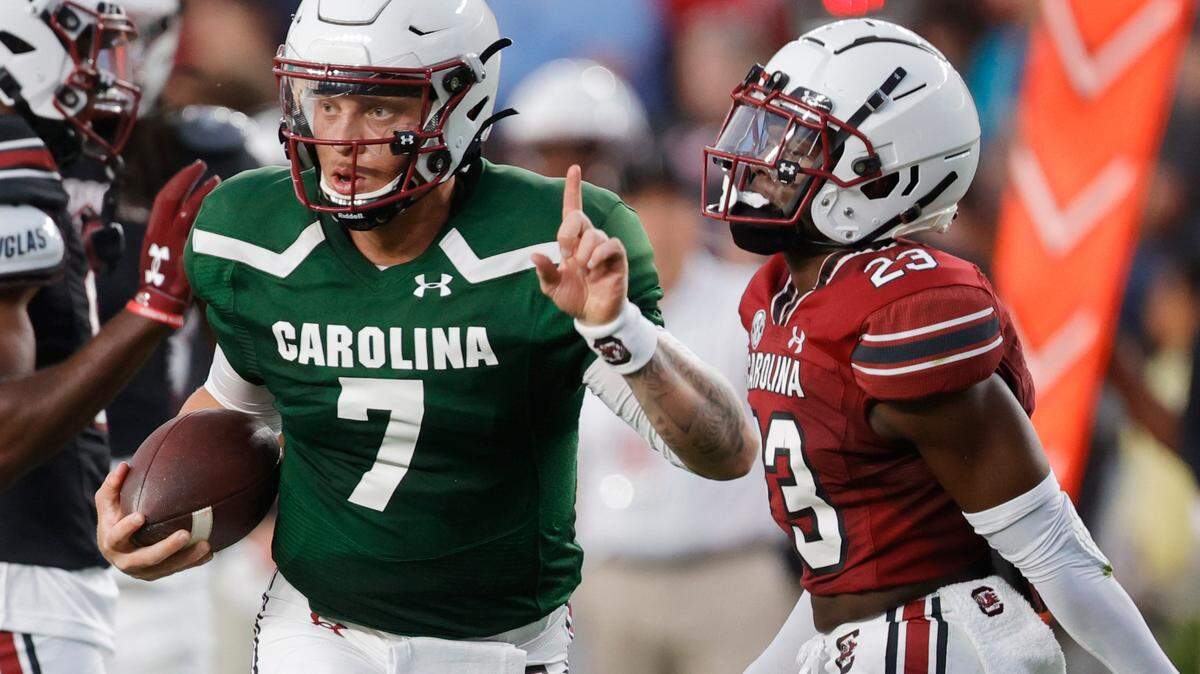 South Carolina Gamecocks quarterback Spencer Rattler (7) scrimmages in the Garnet & Black game at Williams Brice Stadium on Saturday, April 15, 2023. 