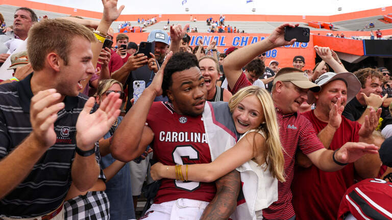 Dylan Stewart a bright spot for South Carolina defense’s very bright day vs. Gators