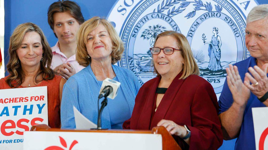 SC schools chief Molly Spearman endorses head of largest teachers group as successor