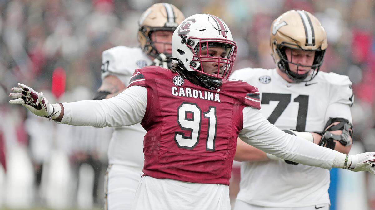 South Carolina’s Tonka Hemingway celebrates a defensive stop in the game against Vanderbilt on Saturday, Nov. 11, 2023 at Williams-Brice Stadium.