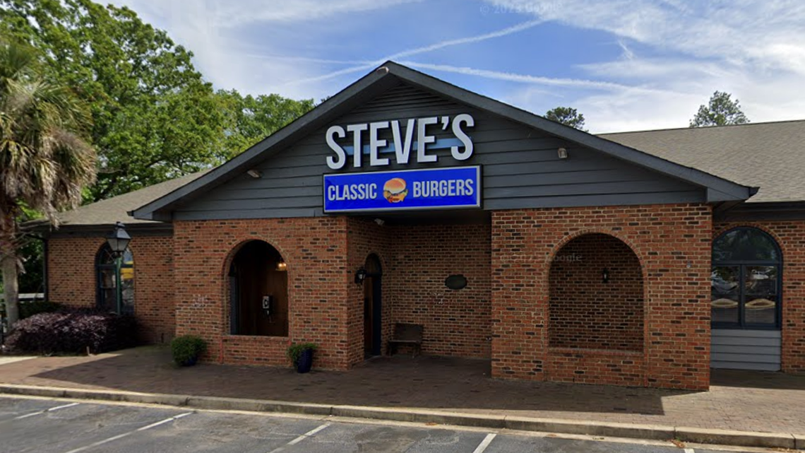 Steve’s Classic Burgers at 612 St. Andrews Road in Columbia will reopen on July 19, 2025.
