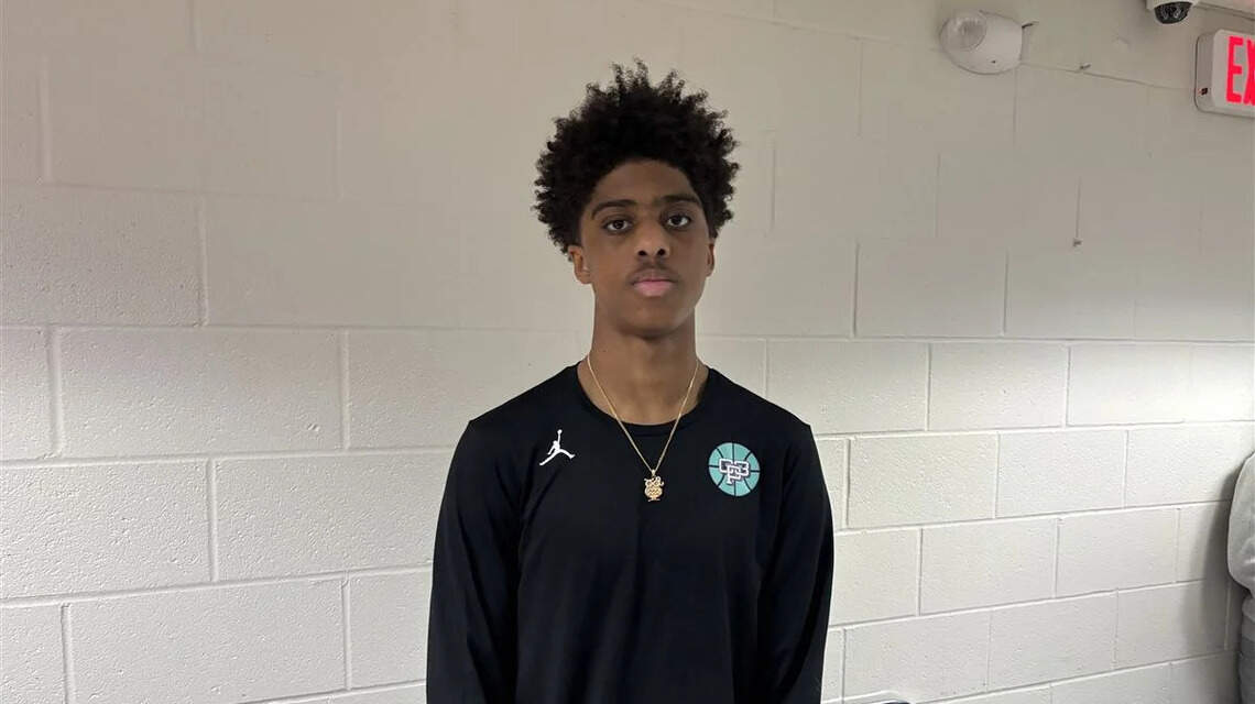 South Carolina Gamecocks make offer to former NBA great’s son.