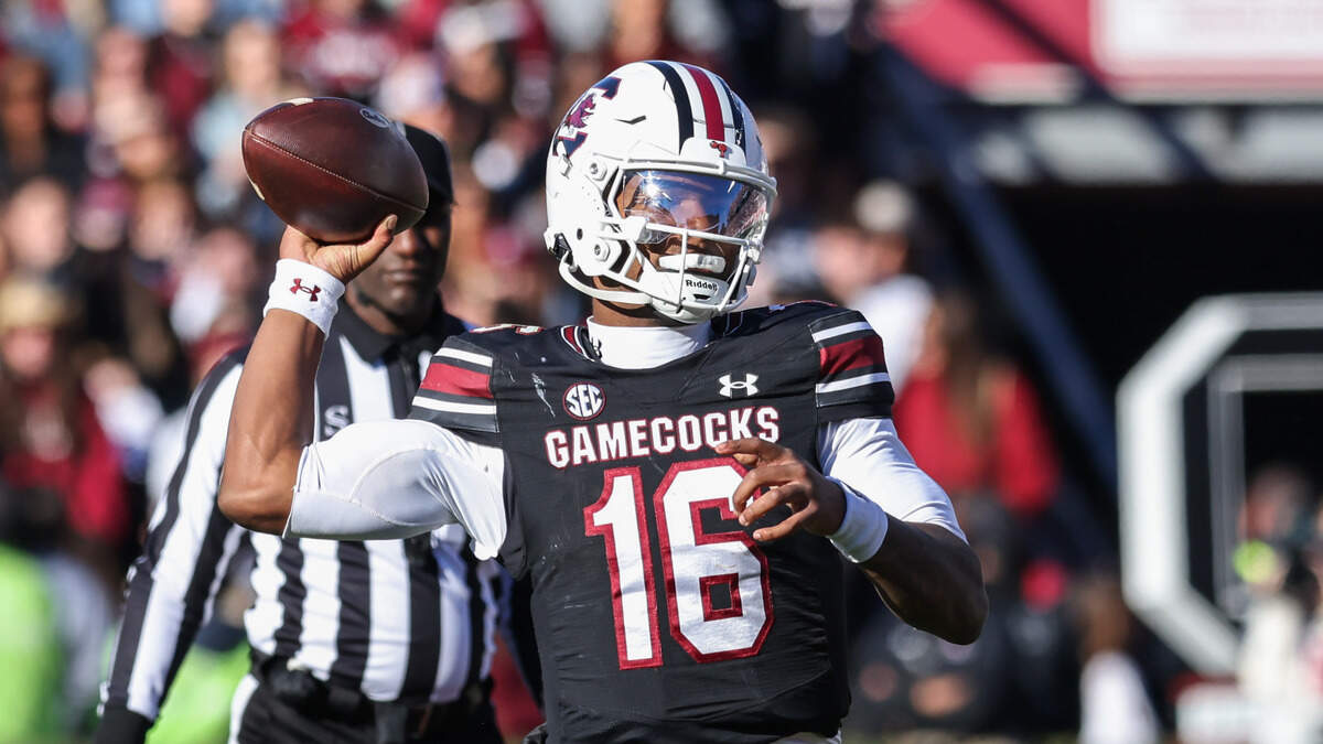 South Carolina quarterback Lanorris Sellers (16) looks to pass during the second half of South Carolina’s game against Clemson at Williams-Brice Stadium in Columbia on Saturday, November 29, 2025.
