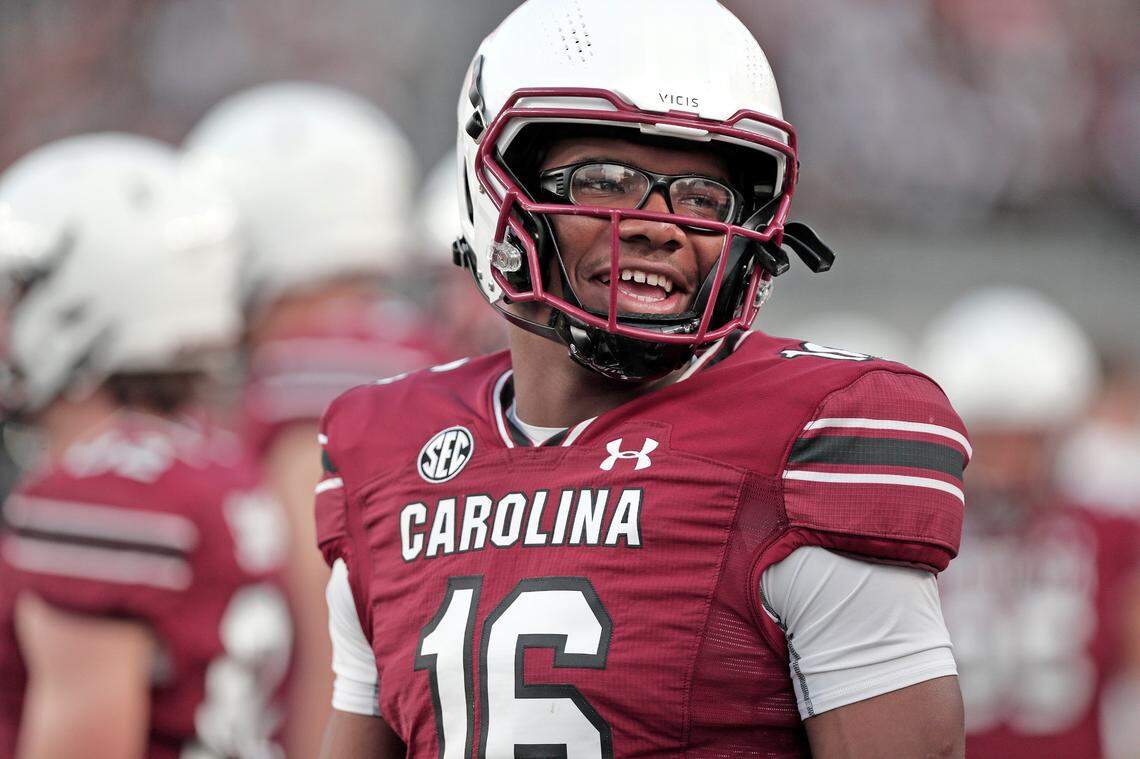 South Carolina’s LaNorris Sellers (16) on Saturday during the 2023 Garnet & Black Spring Game at Williams-Brice Stadium.