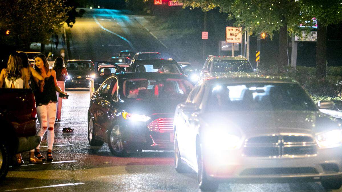 Here are four transportation resources for USC students flying home for the holidays.