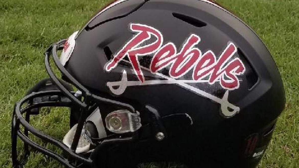 Mid-Carolina football coach Chris Arnoult is stepping down after eight seasons.