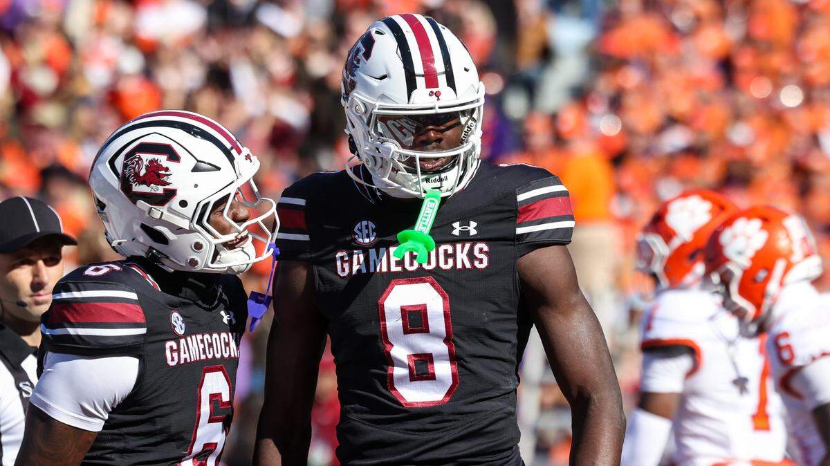 South Carolina wide receiver Nyck Harbor (8) is now a senior with the Gamecocks.