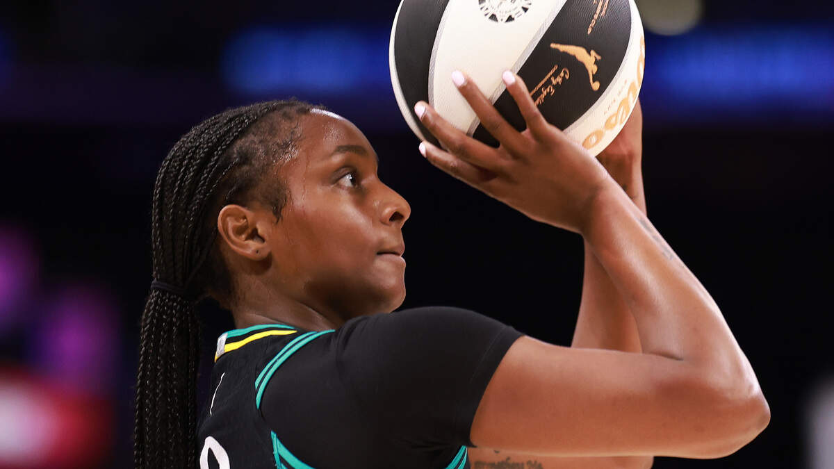 Ta'Niya Latson in a June 17 game with the Los Angeles Sparks.