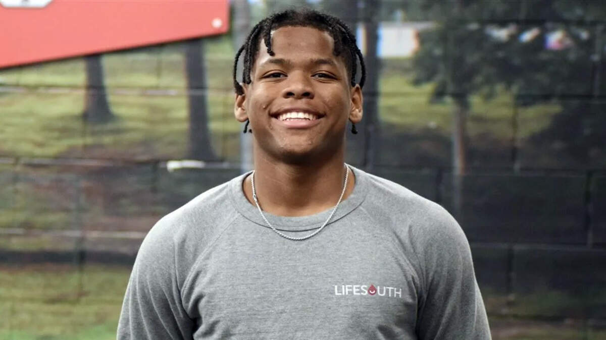 2027 four-star quarterback recruit Kharim Hughley