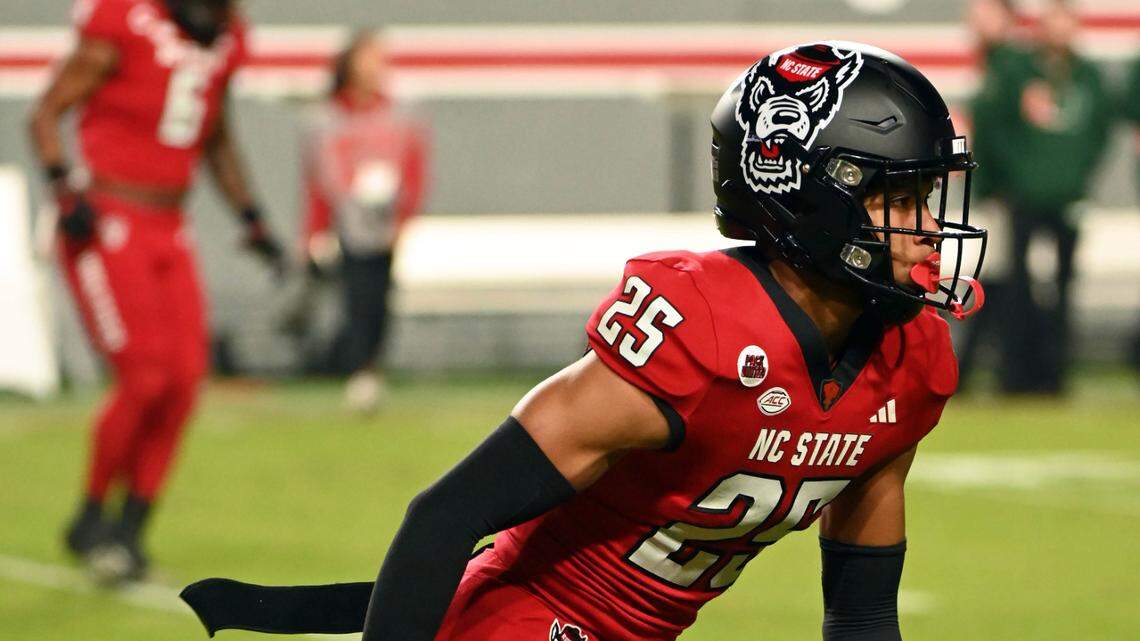 North Carolina State Wolfpack defensive back Brandon Cisse (25) warms up prior to a game against the Miami Hurricanes in 2023.