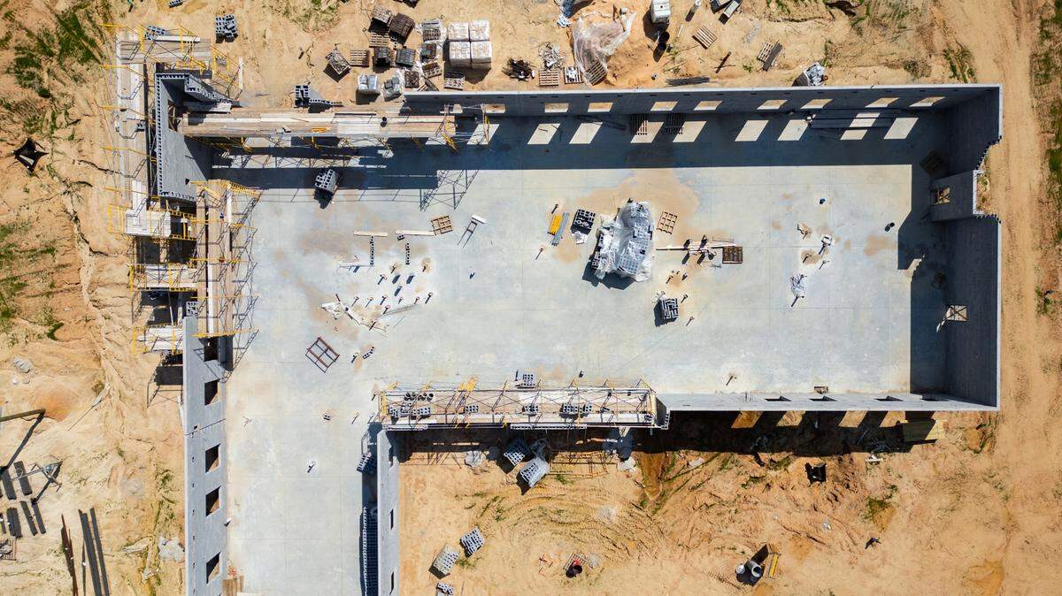 Construction at the Vince Ford Early Learning Center is stopped on Tuesday, April 2, 2024.