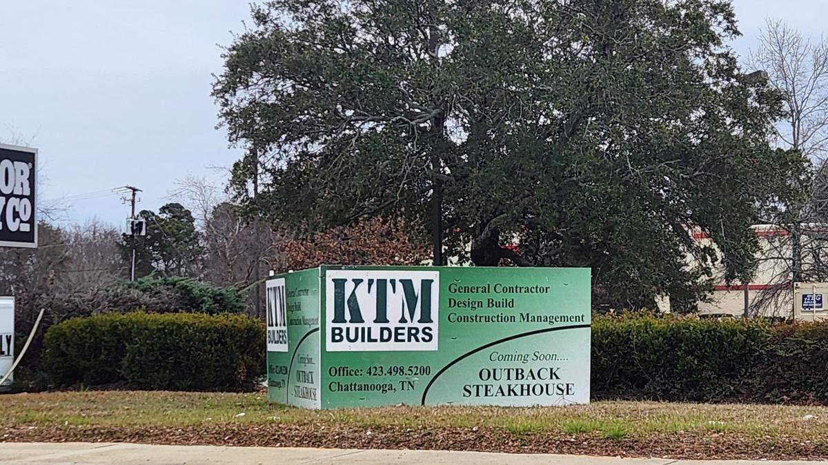 An Outback Steakhouse is planned for a site in the 5500 block of Sunset Boulevard in Lexington, according to a contractor’s sign at the property.