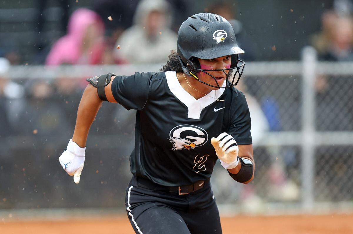 Gray Collegiate’s Aspen Boulware during the state championship softball game against York on Tuesday, May 27, 2005.