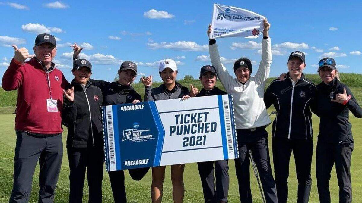 South Carolina advanced to the NCAA championship that begins May 21.