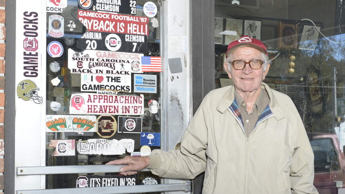 R.J. Moore on Oct. 31, 2012 on the final day of his Columbia gas station on Rosewood Drive. Moore died Nov. 7 at age 97.