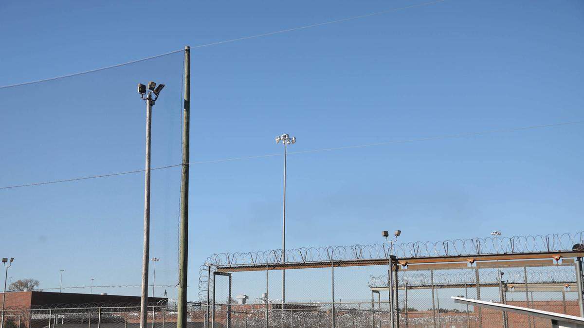 Inmate Vinson Filyaw died Monday at a SC prison while serviing a 421-year sentence.
