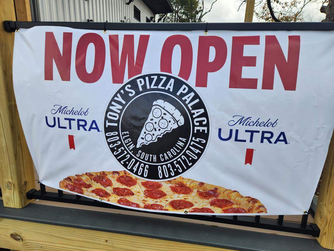 Tony's Pizza Palace in Elgin recently moved to a new location. It’s at 2017 Rose St.