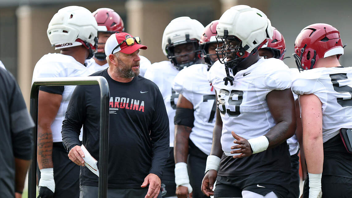 Projected South Carolina football depth chart for Kent State game