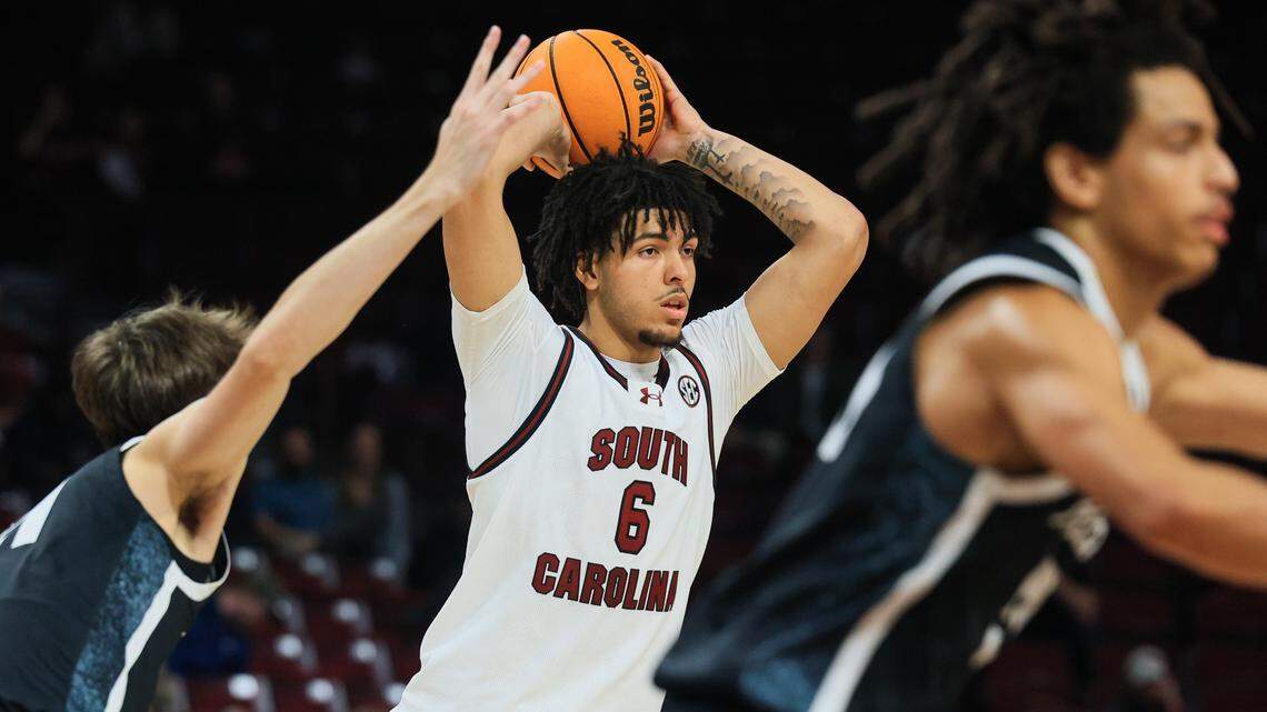 South Carolina MBB falls late at Texas, loses fourth straight. What we learned