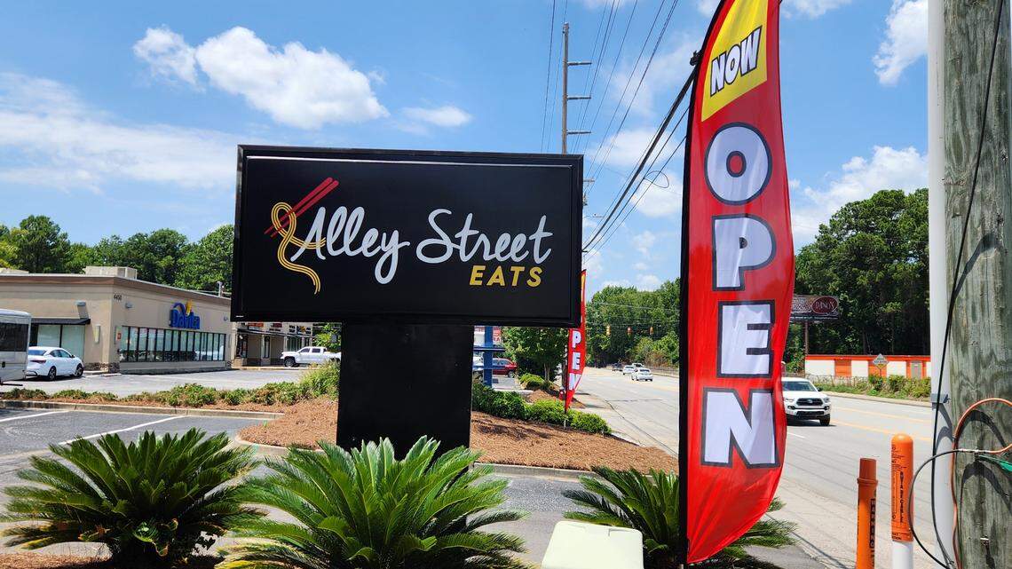 Alley Street Eats, an Asian fusion restaurant, recently opened at 4478 Rosewood Drive in Columbia, SC.
