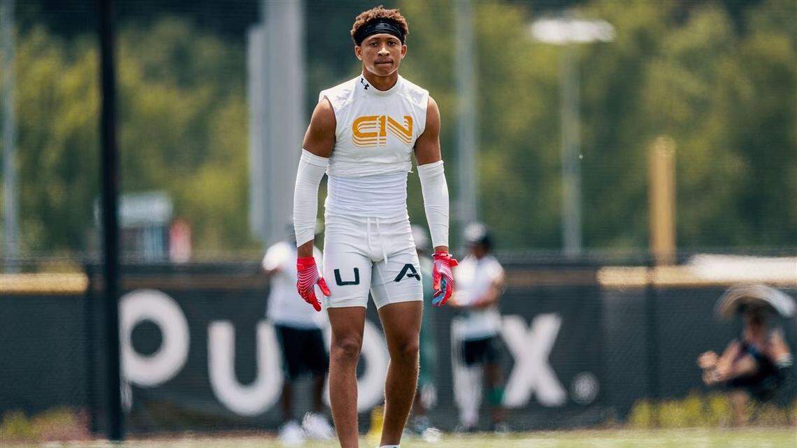 Avieon Terrell committed to Clemson on Monday, June 6, 2022.