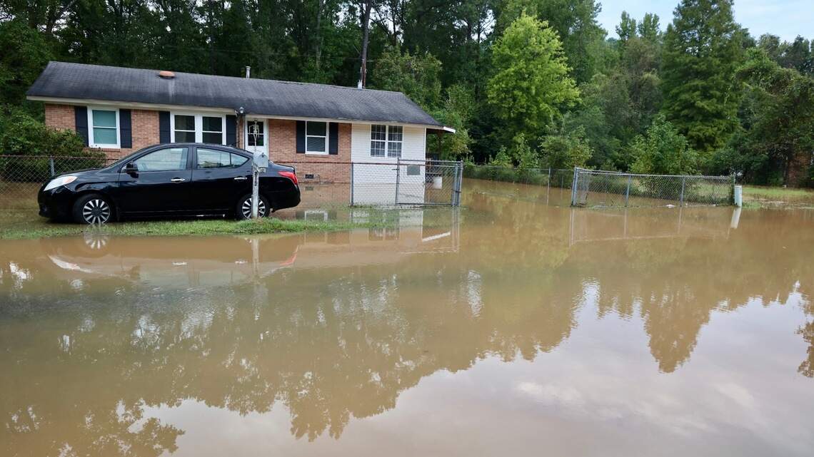 Cayce urges residents of low-lying neighborhood to evacuate as Congaree River keeps rising