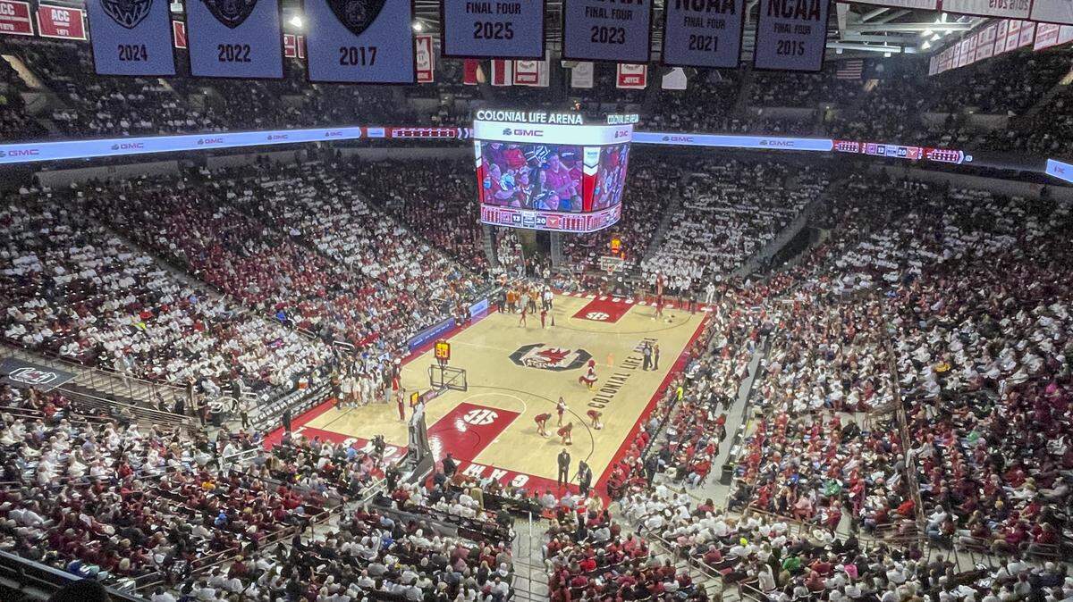 South Carolina is scheduled to host Vanderbilt on Sunday in an SEC women’s basketball team.