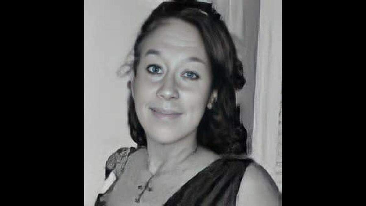 Lesley Lemoine was identified by the Kershaw County Coroner’s Office as the woman whose body was found in a clothing donation bin, the sheriff’s office said.