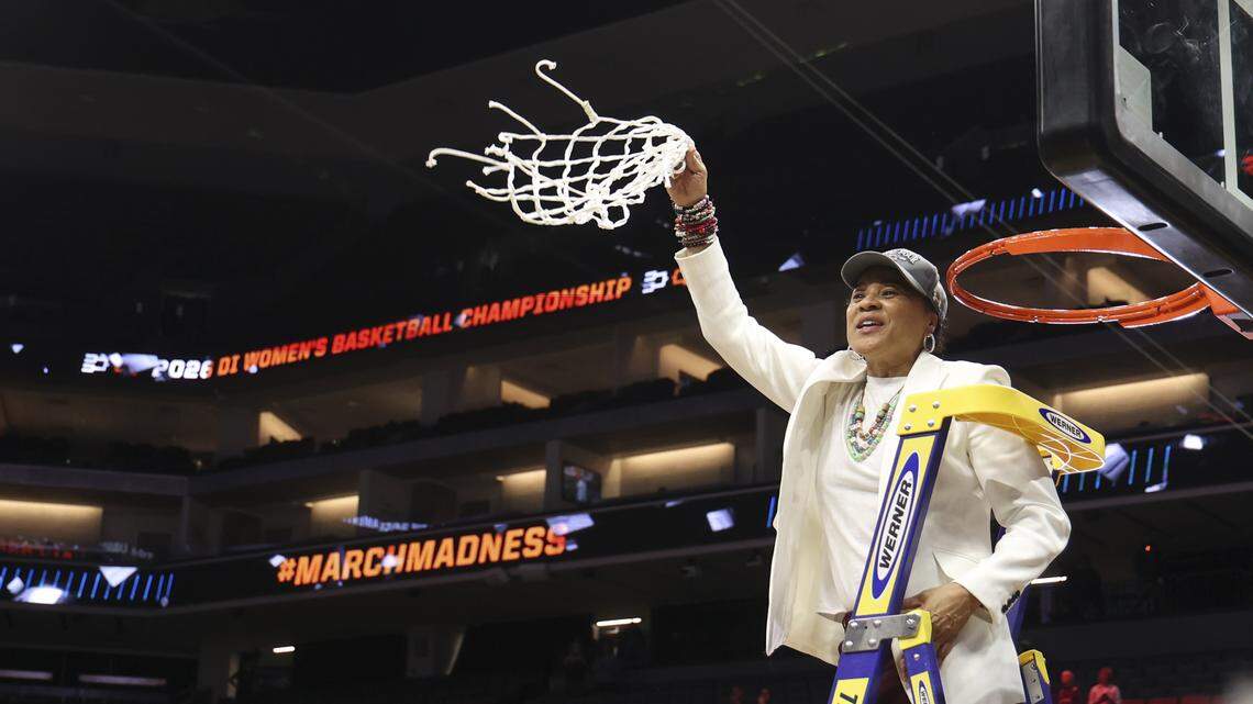 Where Dawn Staley, Geno Auriemma salaries rank among 2026 women’s Final Four coaches