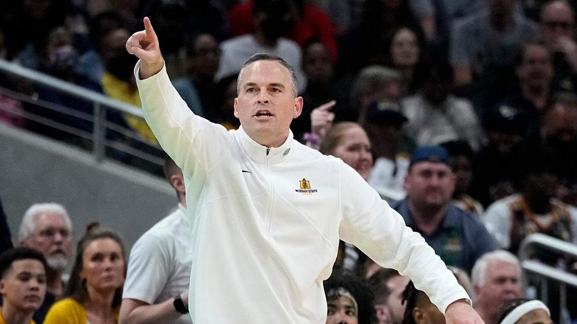 Murray State head coach Matt McMahon directs his team during the first half of a college basketball game against San Francisco in the first round of the NCAA tournament Thursday in Indianapolis. (AP Photo/Darron Cummings)