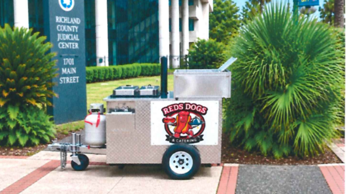 A new cart for hot dogs, sandwiches coming to downtown Columbia. Here’s where