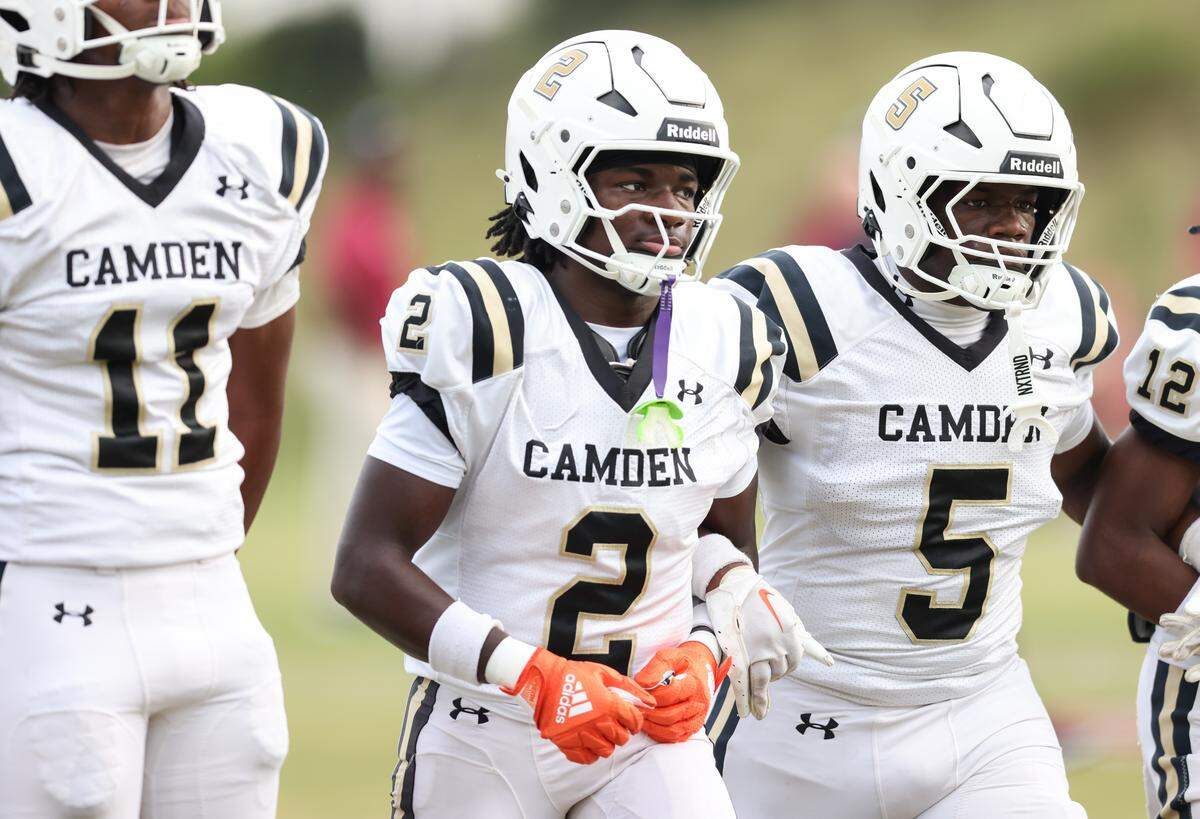 Tylin Drakeford (2) of Camden take the field before White Knoll’s game against Camden in Lexington on Thursday, August 21, 2025.