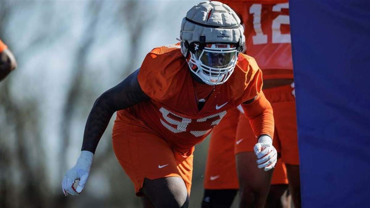 Clemson football defensive lineman Caden Story (93) during practice