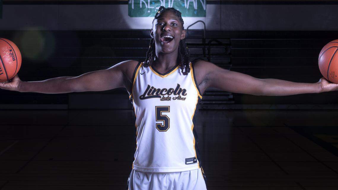 Oliviyah Edwards is from Lincoln High School in Tacoma, Washington.