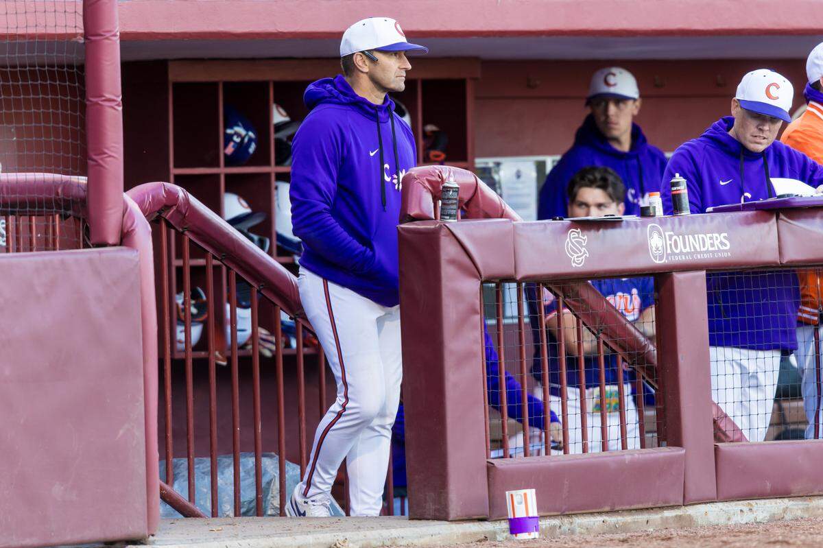 Clemson Tigers head coach Erik Bakich directs his team against the South Carolina Gamecocks during their game at Founders Park, 3/2/25.