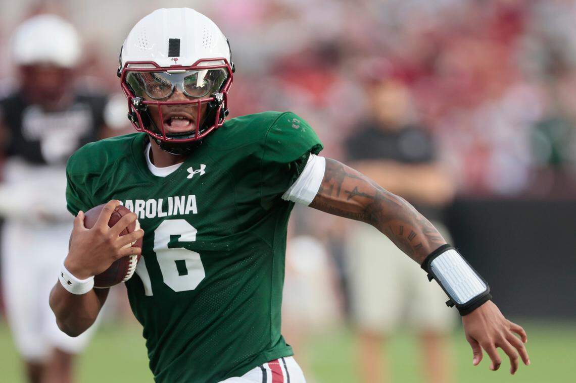 South Carolina’s LaNorris Sellers scrimmages in the Garnet and Black game on April 20, 2024.