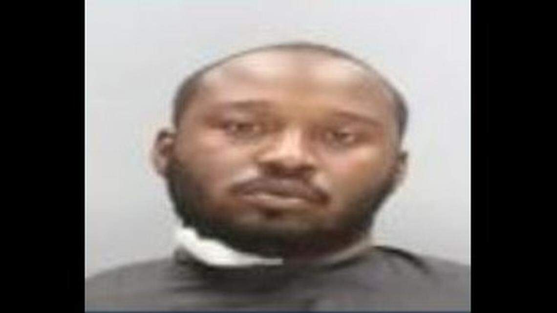 Man who shot at police on busy Columbia street sentenced on federal charge