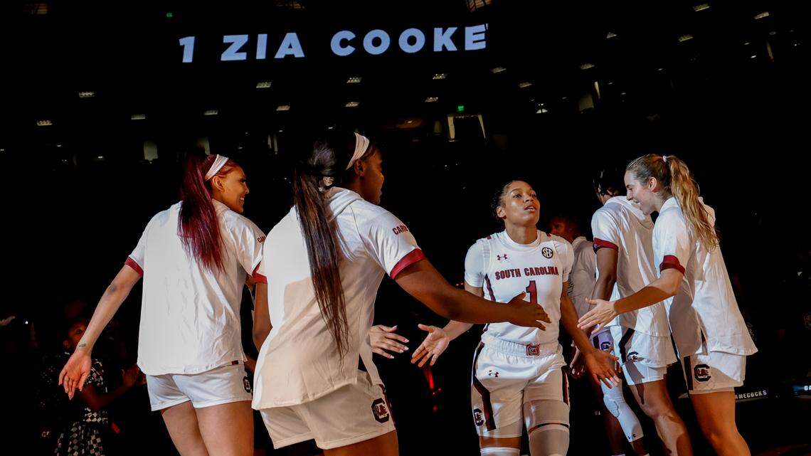South Carolina’s Zia Cooke (1) is a senior with the Gamecocks.