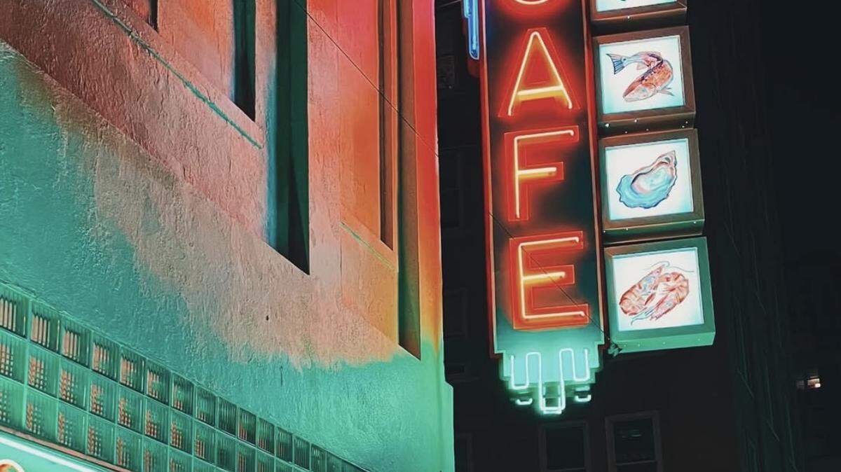 A image of the Mayflower Cafe in Mississippi.