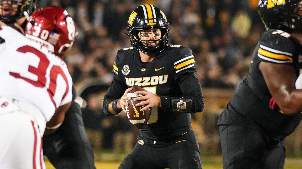 Missouri Tigers turned to quarterback Drew Pyne (6) in the win over Oklahoma.