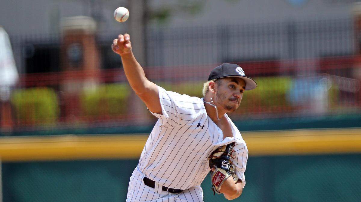 South Carolina’s Noah Hall pitches during Saturday’s game against Kentucky at Founders Park.