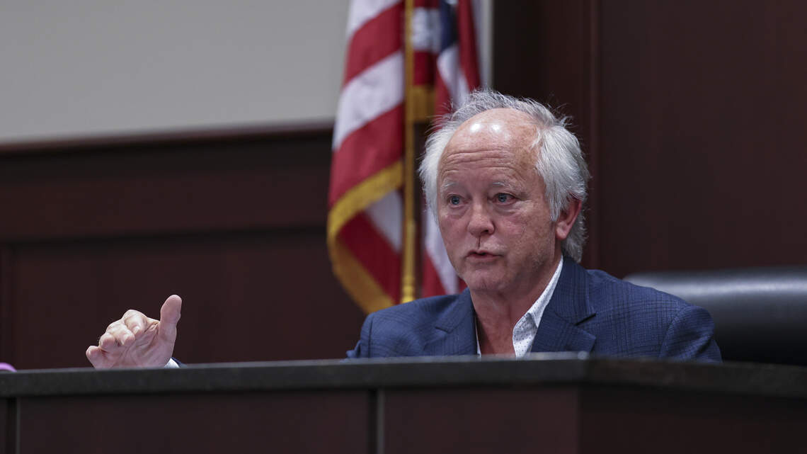 Town council starts to roll back Chapin mayor’s powers after no confidence vote
