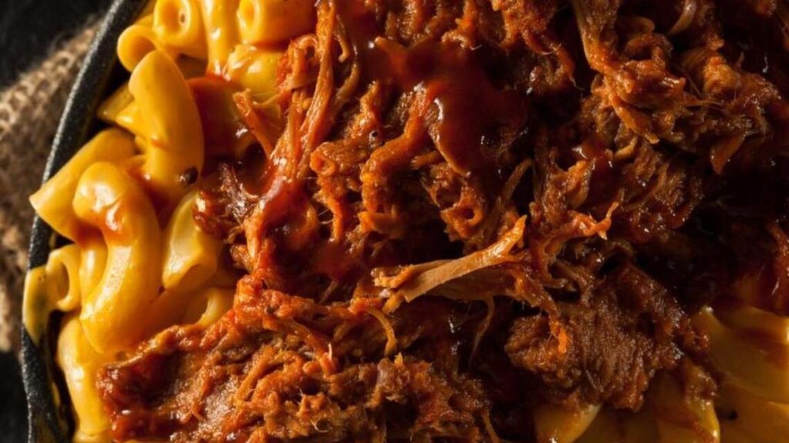 These restaurant pasta dishes have gut-busting calorie counts