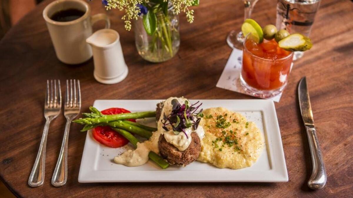 Food & Wine magazine recognizes Columbia as an up-and-coming food destination. Here is a sample of dinner from Motor Supply Co. Bistro in the Vista.