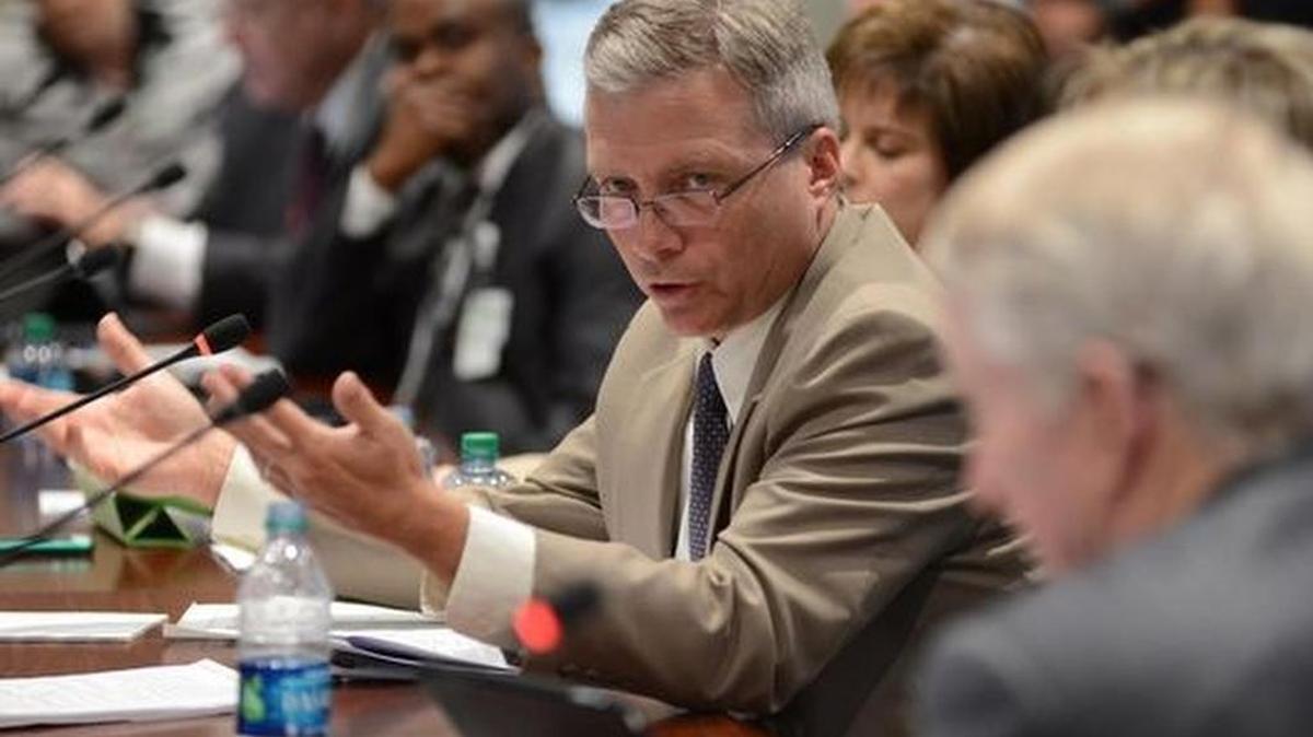 
Dell Baker raises his concerns during a Greenville Health System Board of Trustees meeting about hospital governance on Tuesday, September 8, 2015.
