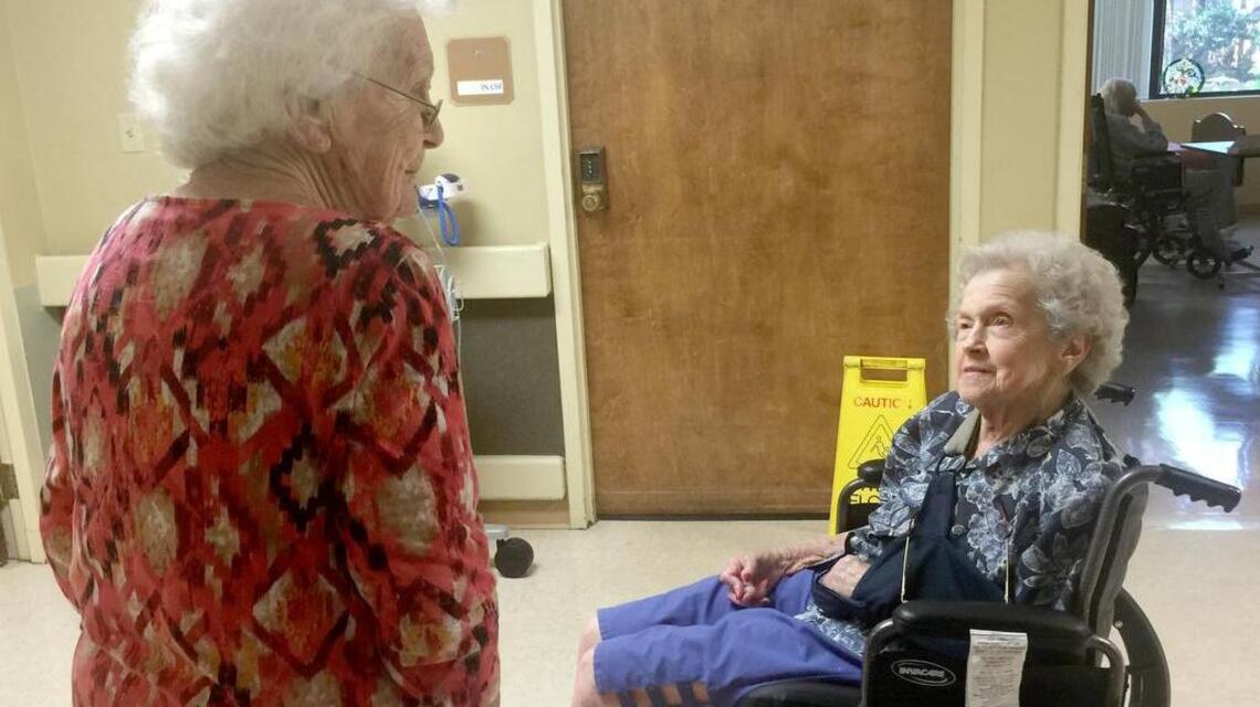 Best friends with dementia haven’t forgotten their bond