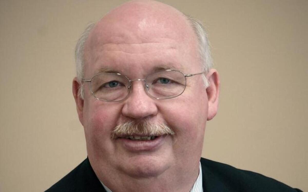 
Roger Weikle
