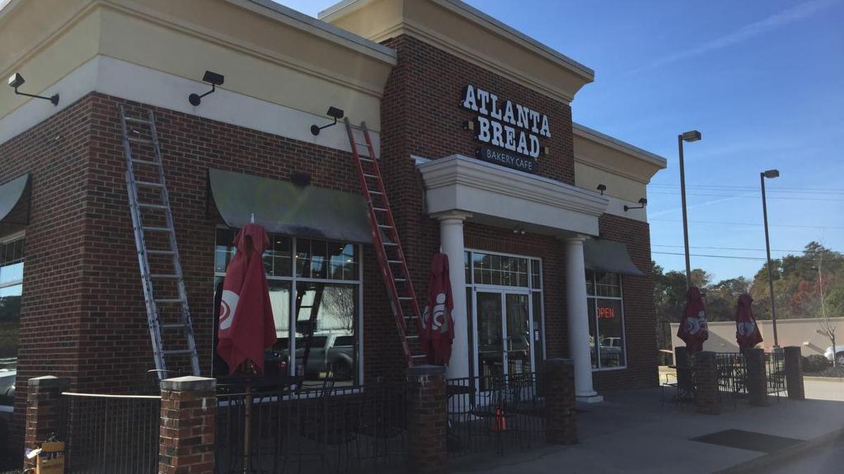 Atlanta Bread Co. will close its West Columbia location across from Lexington Medical Center in February.