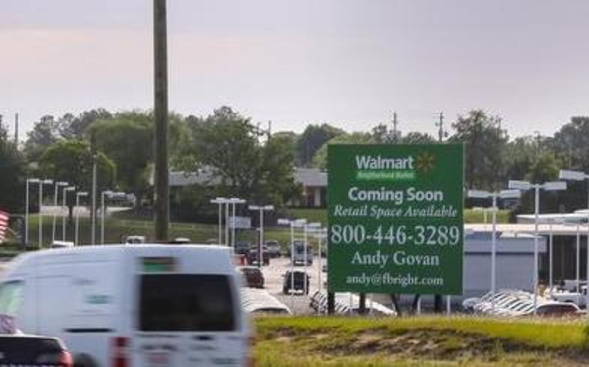 
A neighborhood Walmart is scheduled to open in Cayce at the site of a former auto dealer on Knox Abbott Drive. Though smaller than supercenters, the new store is likely to affect traffic in the area. 5/7/15
 
